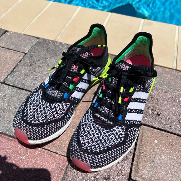 Woman’s Running shoes adidas Cosmic Boost Size 7.5 - Picture 3 of 4
